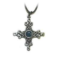 Amulet propletený kříž